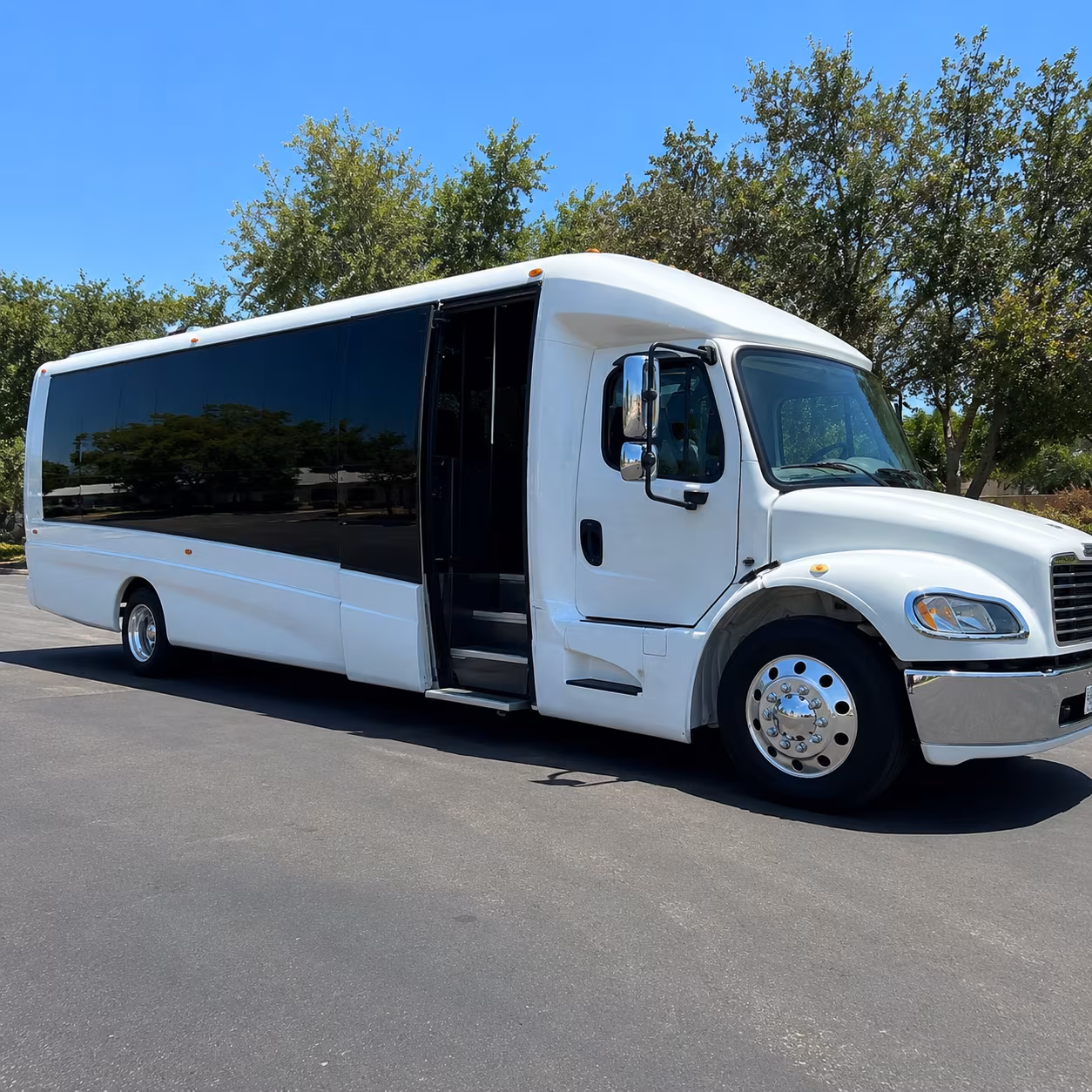 corporate airport transfer buses to and from boise airport boi