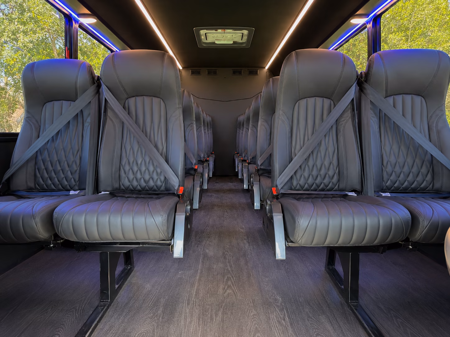 guest shuttle buses between boise hotels and wedding venues