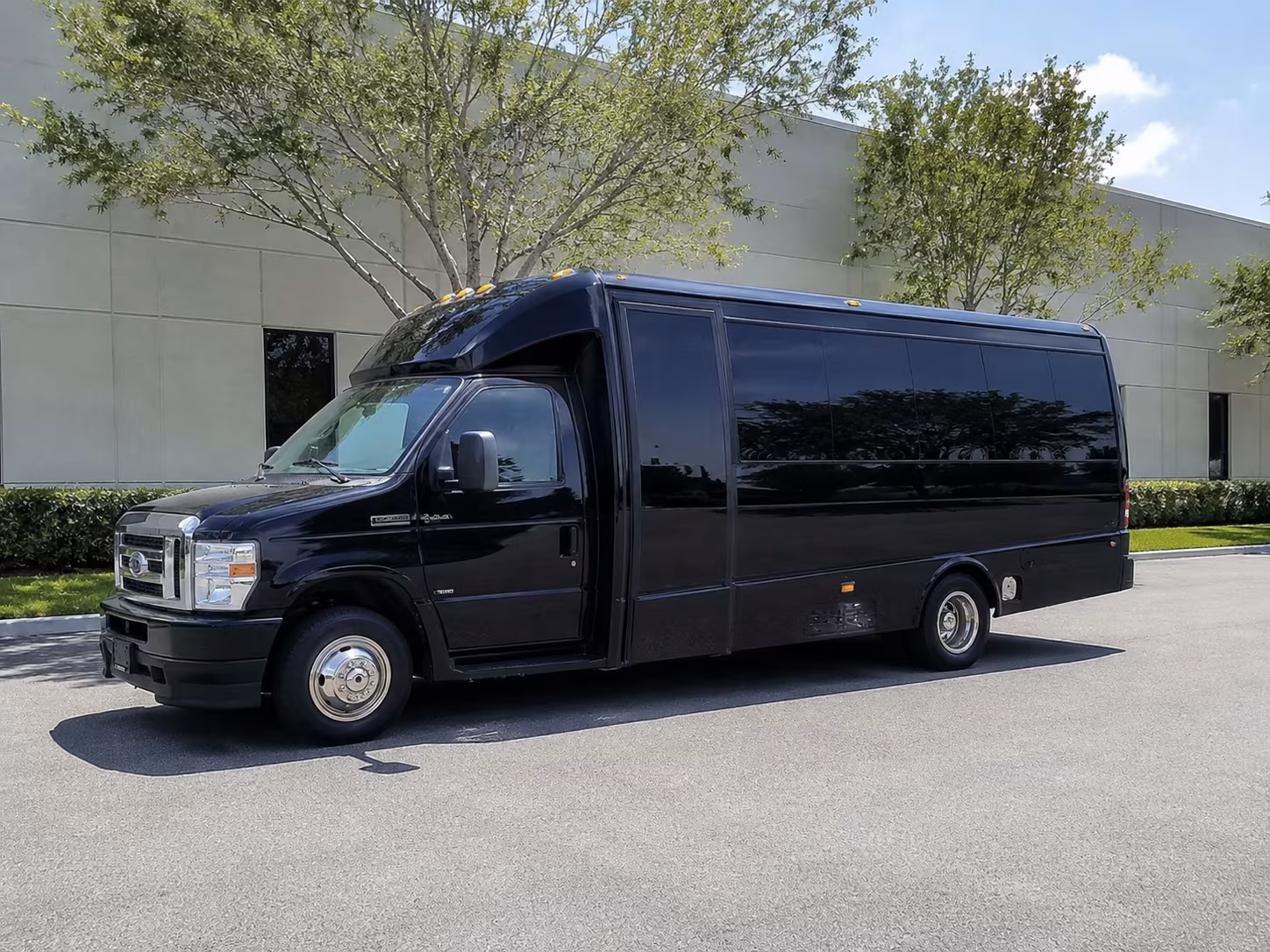 weekly worship shuttle buses for boise congregations