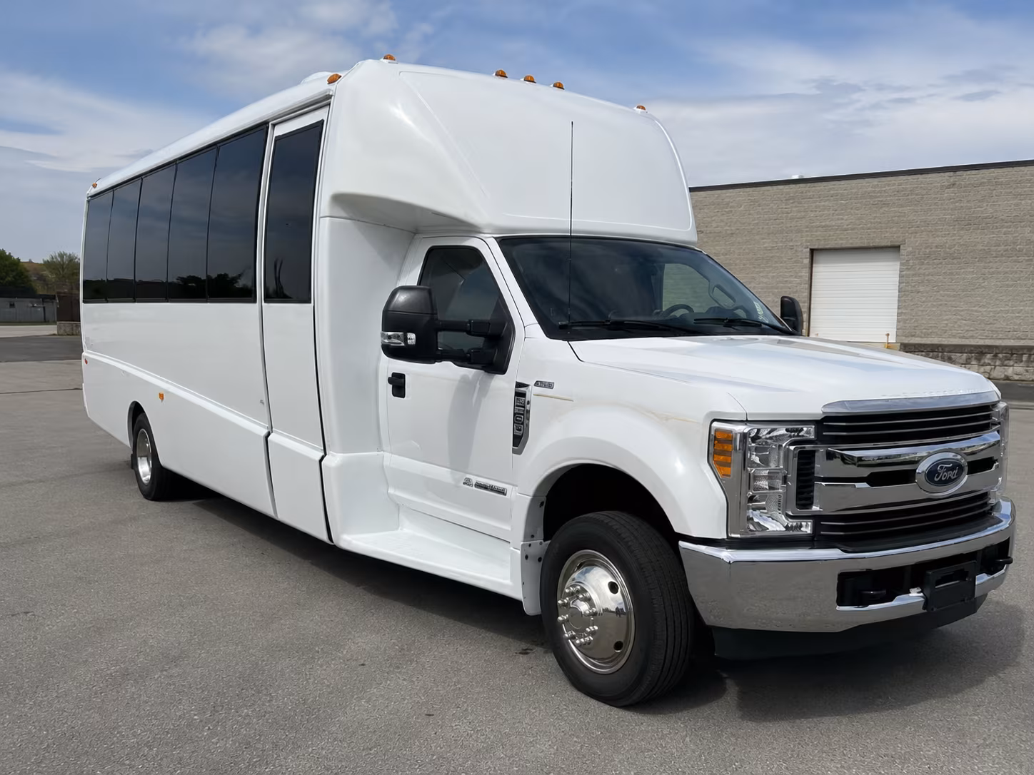 wine tour and brewery crawl buses across southwest idaho
